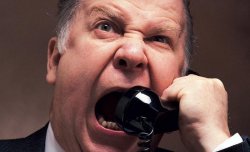 Коллекторы звонят, угрожают расправой и оскорбляют по телефону{q} Что делать, когда коллекторы звонят по чужому долгу и кредиту родственников 2020